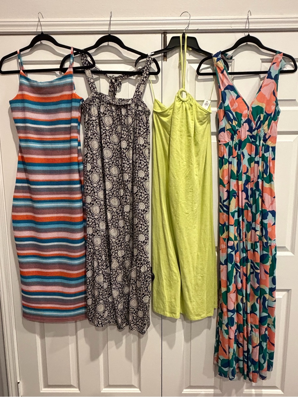 Summer sale ☀️ Bundle of 4 Summer Maxi & Midi Dresses
